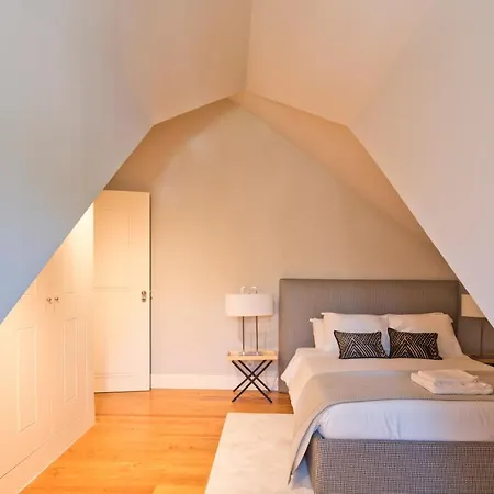 Iconic & Elegant Design 2 Bedroom Apt By Fs Apartment *