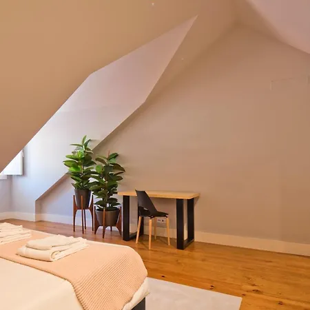 Iconic & Elegant Design 2 Bedroom Apt By Fs Apartment *