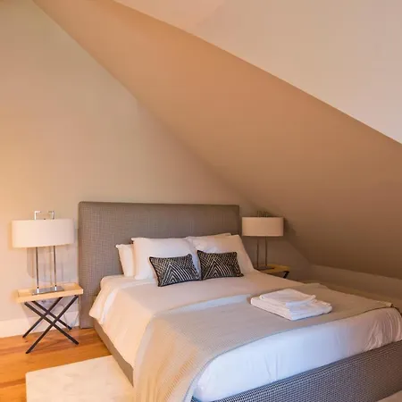 Iconic & Elegant Design 2 Bedroom Apt By Fs